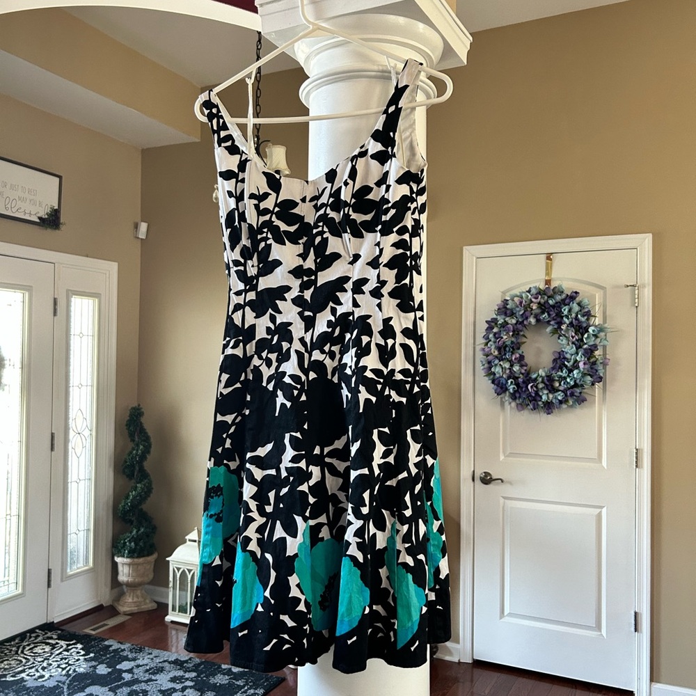 Nine West Black and White Sleeveless Midi Sundress